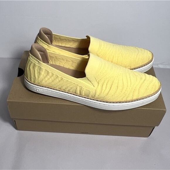 UGG Womens Sammy Wavy Banana Pudding Slip-On Sneaker Yellow Women's Size 8 - Picture 1 of 7
